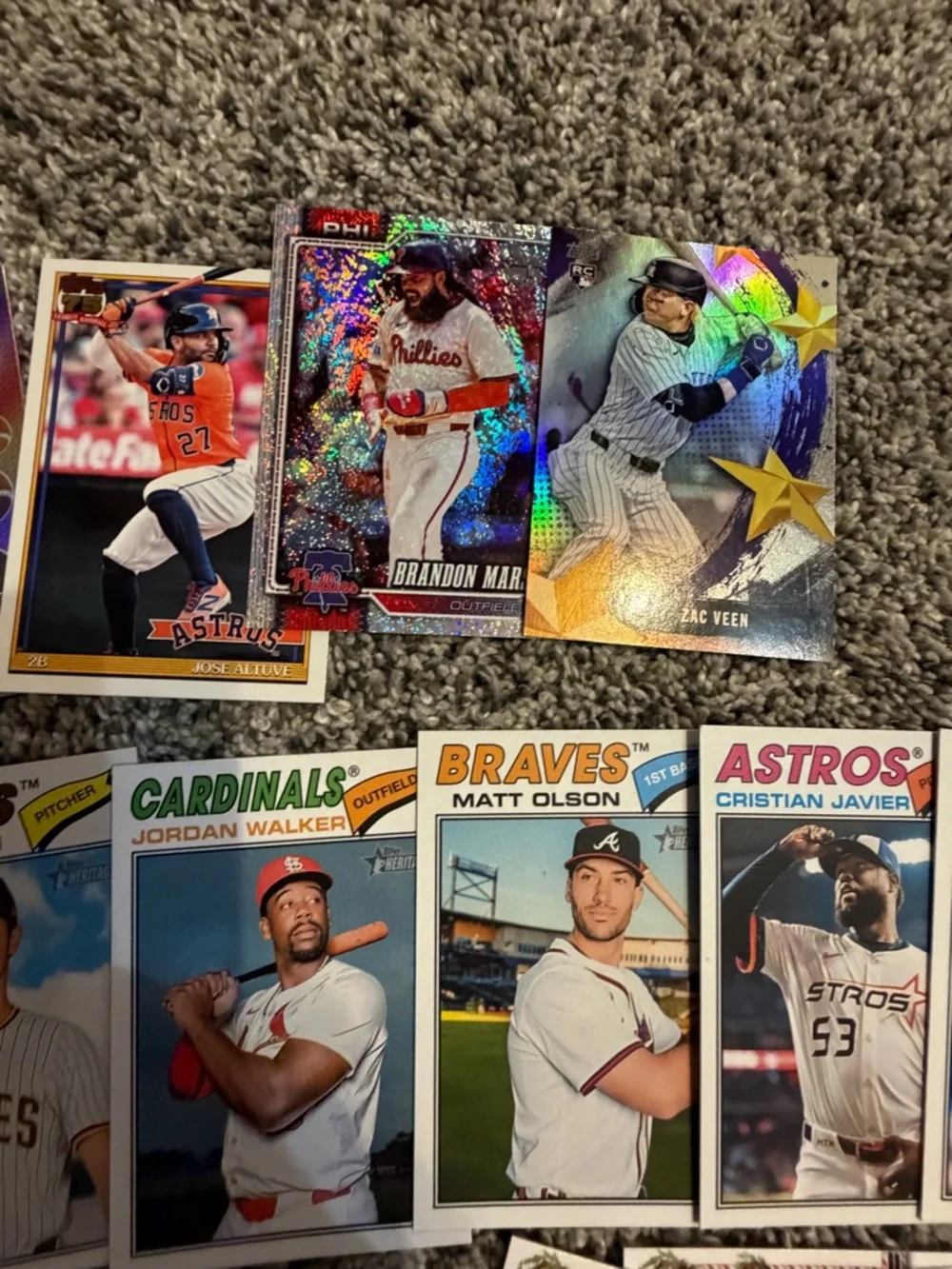 Lot of 130 Topps 2025-2026 baseball cards with rookies & inserts - Picture 10 of 10